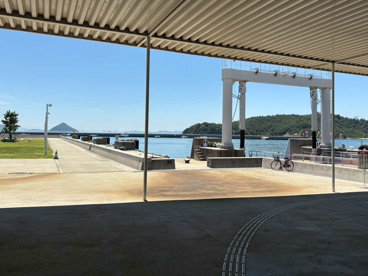 直島にある宮浦港で撮影