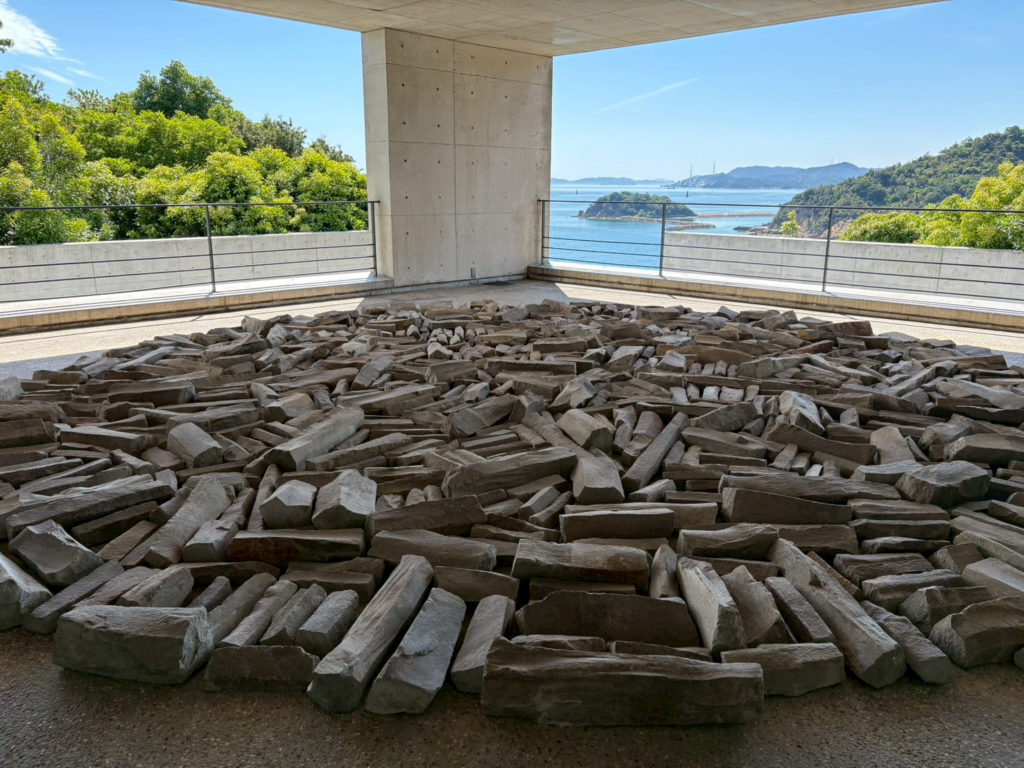 ベネッセハウスミュージアムに展示されている作品